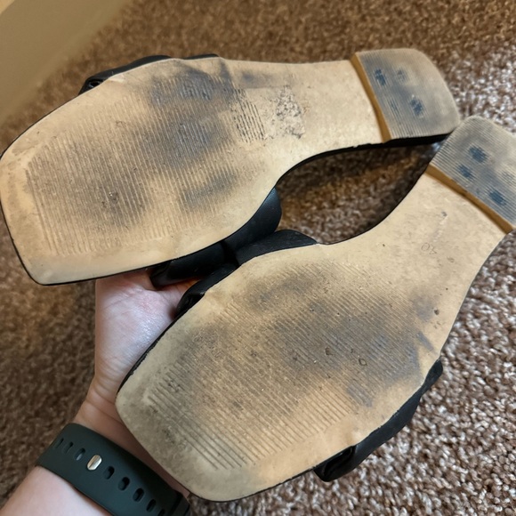 H&M Black Slides - Picture 4 of 4